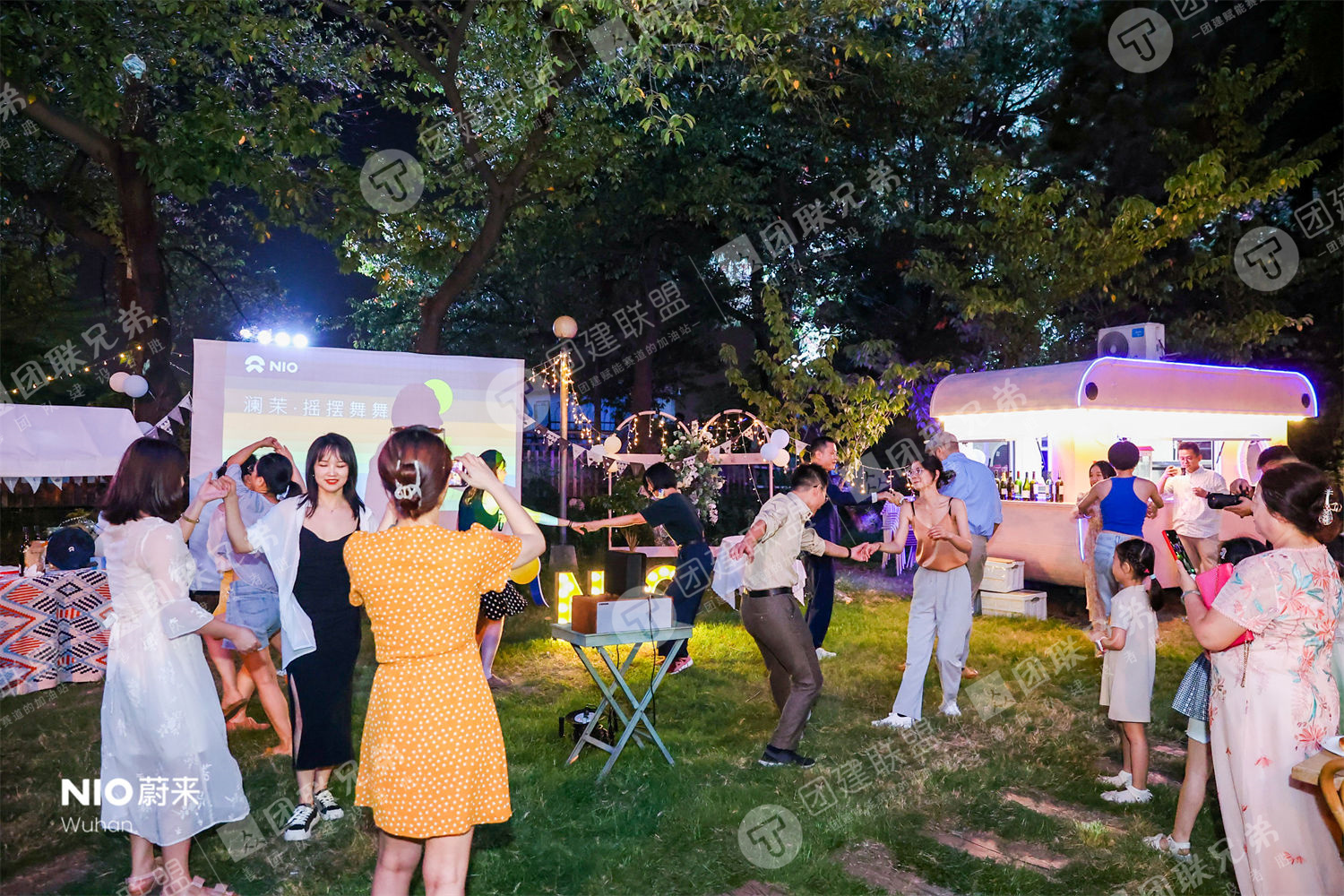 【热情饱满 舞动青春】摇摆舞轰趴舞会+澜茉企业高管轻奢户外团建-深圳团建联盟公司